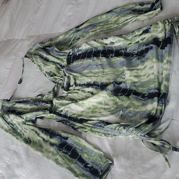 Dress - Picture 4 of 4